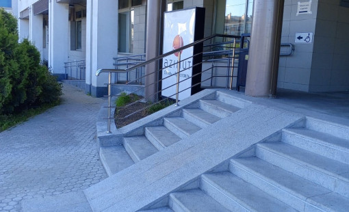 Перила на крыльце из нержавеющей стали